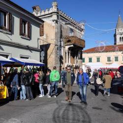 Današnji vrvež po proseških ulicah