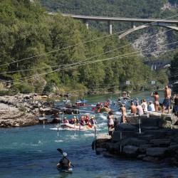 Soška regata privabi veliko ljudi (ARHIV)