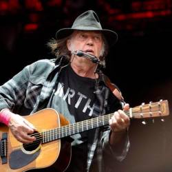 Neil Young (ANSA)