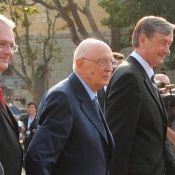 Od leve Ivo Josipović, Giorgio Napolitano in Danilo Türk julija leta 2011 v Trstu (ARHIV)