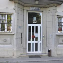 Vhod v stavbo goriške ustanove SERT (DAV)