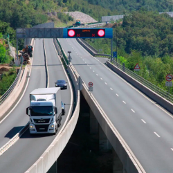 Vipavska hitra cesta (ALENKA TRATNIK/PRIMORSKE NOVICE)