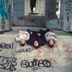 Protagonistke filma Fantasy: z leve Sina (Mina Milovanović), Jasna (Mia Skrbinac) in Mihrije (Sarah Al Saleh) (SLOVENSKI FILMSKI CENTER)