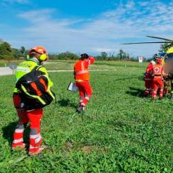 Priletel je reševalni helikopter (ARHIV)