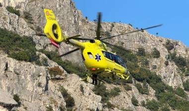 Helikopter med reševanjem v Dolini Glinščice (CNSAS FVG)