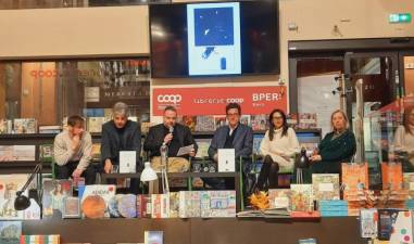 Včerajšnja predstavitev prevoda Nekropole v Bologni je bila velik uspeh