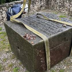 Razstreljeni fašistični spomenik (FOTO DIPIAZZA)