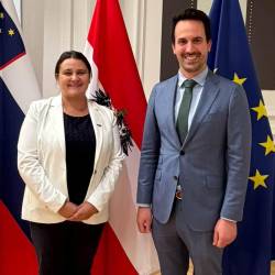 Ministrica Suzana Lep Šimenko in minister Christoph Wiederkehr