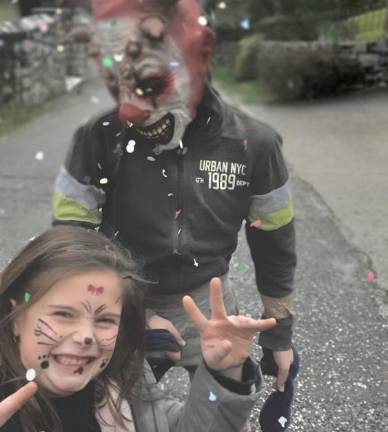 Na goriškem Krasu skrbno negujejo pustno dediščino (FOTO)