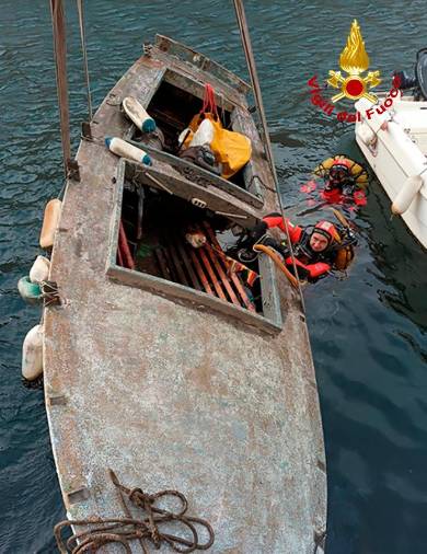 $!Posredovanje gasilcev v kanalu pri Ponterošu (GASILCI)