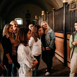 Obisk v Kobilarni Lipica (KOBILARNA LIPICA)