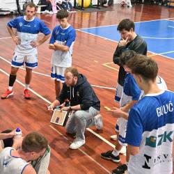 Kontovelova ekipa med minuto odmora na eni izmed letošnjih tekem (FOTODAMJ@N)