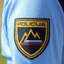 Policija je italijanskega državljana odvedla v pripor