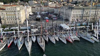 Pogled na nabrežje pred Velikim trgom (FOTODAMJ@N)
