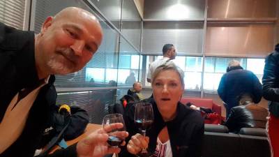 Walter Bric in njegova žena Paola Primozic sta po nesreči nazdravila s kozarcem turškega vina