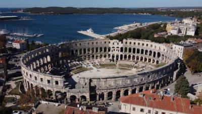 Bombo so odkrili 15. oktobra med gradbenimi deli v naselju Veli Vrh pri Pulju v Istri