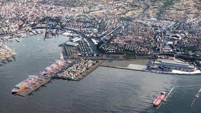 Prikaz osmega pomola, ki ga načrtujejo zasebniki ob finančni pomoči države (HHLA)