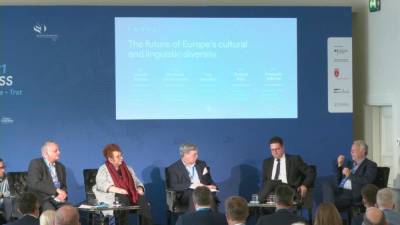 Panel o prihodnosti evropske kulturne in jezikovne raznolikosti na kongresu Fuen