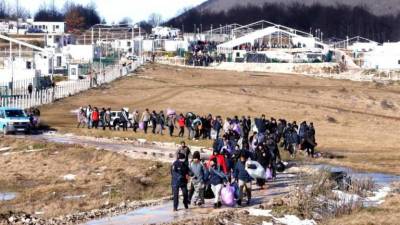 Na širšem območju Bihaća se zbirajo migranti, ki skozi Hrvaško skušajo potovati do zahodne Evrope (ANSA)