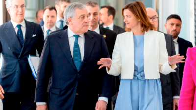 Zunanja ministra Italije in Slovenije Antonio Tajani in Tanja Fajon