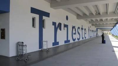 Skokovit porast števila potnikov na ronškem letaišču je stalnica zadnjih let