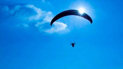 Jadralni padalec, fotografija je simbolična (ARHIV)