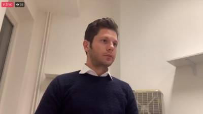 Ugo Rossi med spletnim zasedanjem tržaškega občinskega sveta