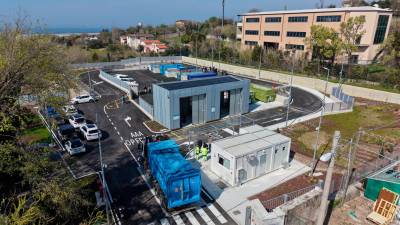 Zbirni center se deli v cono za uporabnike in cono za operativna vozila ter zaposlene (FOTODAMJ@N)