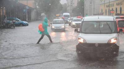 Civilna zaščita opozarja ped obilnimi padavinami in močnimi nevihtami, fotografija je simbolična (FOTODAMJ@N)