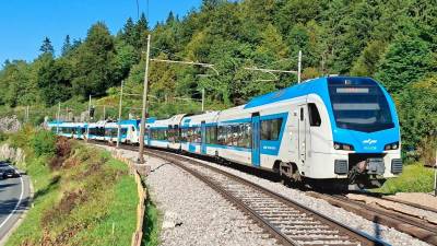 Vlak EN1472 v Zaplani (SLAVKO ZLOBEC/ŽELEZNIŠKI NAVDUŠENCI/FACEBOOK)