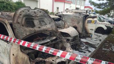 Uničena vozila na območju Proseške Postaje oktobra lani (ARHIV)