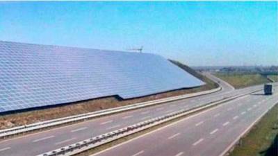 Render sončne elektrarne ob avtocesti A4 (AUTOVIE VENETE)