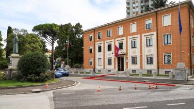 Uradi kvesture so marca zapustili palačo Deželnih stanov na Trgu Cavour in se vselili v nov sedež