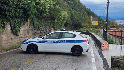 Zgornji del Furlanske ceste so po četrtkovem usadu zaprli za promet (FOTODAMJ@N)