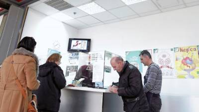 Srečni dobitnik je listek vplačal v Kranju, fotografija je simbolična (TOMAŽ PRIMOŽIČ/FPA/PRIMORSKE NOVICE)