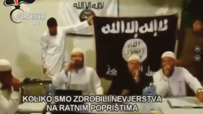 Prizor iz posnetka, ki so ga delili tržaški karabinjerji (ZAJEM ZASLONA)