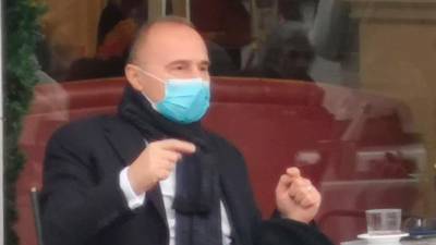 Hrvaški zunanji minister Gordan Grlić Radman na kavi v kavarni na Velikem trgu (FOTODAMJ@N)