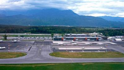Letališče Jožeta Pučnika Ljubljana (WIKIPEDIA)