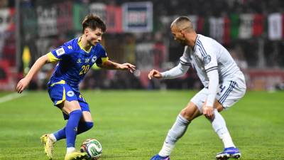 Esmir Bajraktarević (levo) je z zadnjo uspešno enajstmetrovko Bosno in Hercegovino popeljal na svetovno prvenstvo