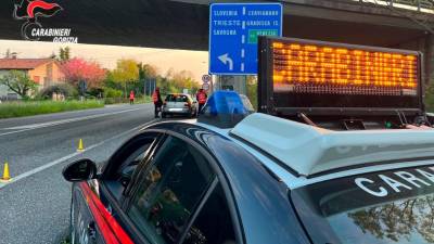 Karabinjerji iščejo storilce tatvin (ARHIV)