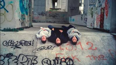 Protagonistke filma Fantasy: z leve Sina (Mina Milovanović), Jasna (Mia Skrbinac) in Mihrije (Sarah Al Saleh) (SLOVENSKI FILMSKI CENTER)