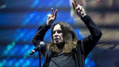 Pevec Ozzy Osbourne med nastopom leta 2016 (ANSA)
