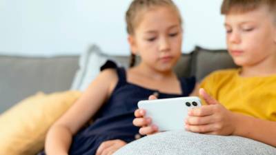 Otroci in mladi radi preživljajo čas v simuliranem svetu iz različnih razlogov