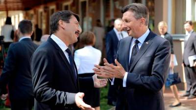Predsednika Slovenije in Madžarske Borut Pahor in Janoš Ader (UPRS/DANIEL NOVAKOVIĆ/STA)