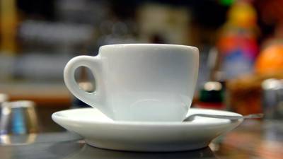 Za pripravo ene same skodelice ekspresne kave je potrebnih natanko 50 kavnih zrnc (FOTODAMJ@N)