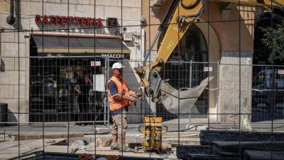 Gradbeni delavci v FJK bodo morali mirovati med 12.30 in 16. uro, ko je vročina najhujša