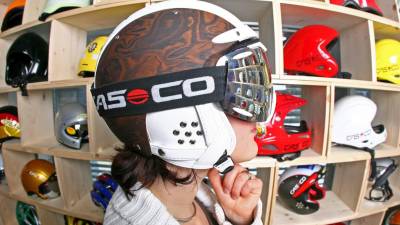 Smučarska čelada (ANSA)