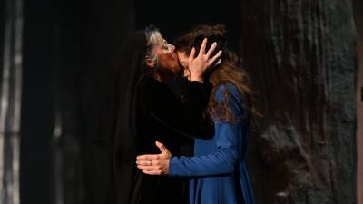 Nikla Petruška Panizon in Diana Kolenc