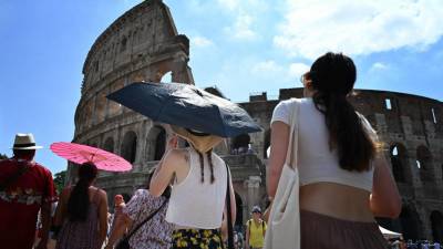 Turisti v Rimu (ANSA)