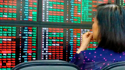 Cena nafte se je v Singapurju dvignila nad 100 dolarjev za 159-litrski sod (ANSA)